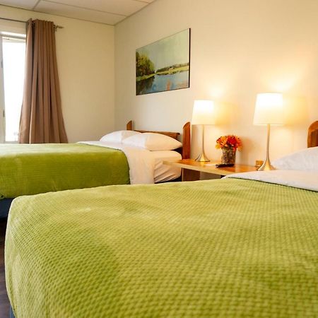 Wayside Motel Manitoulin Manitowaning Экстерьер фото
