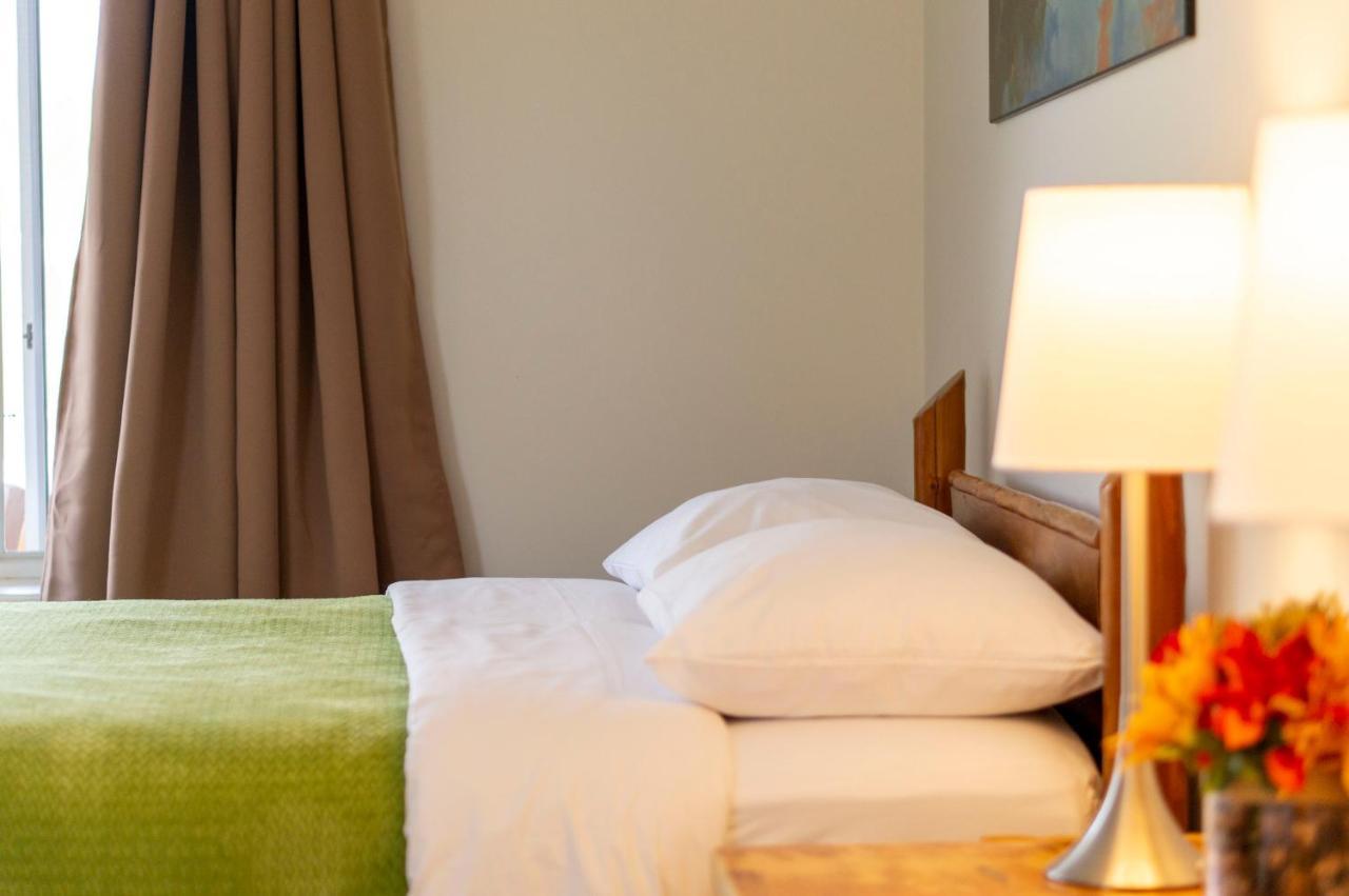 Wayside Motel Manitoulin Manitowaning Экстерьер фото
