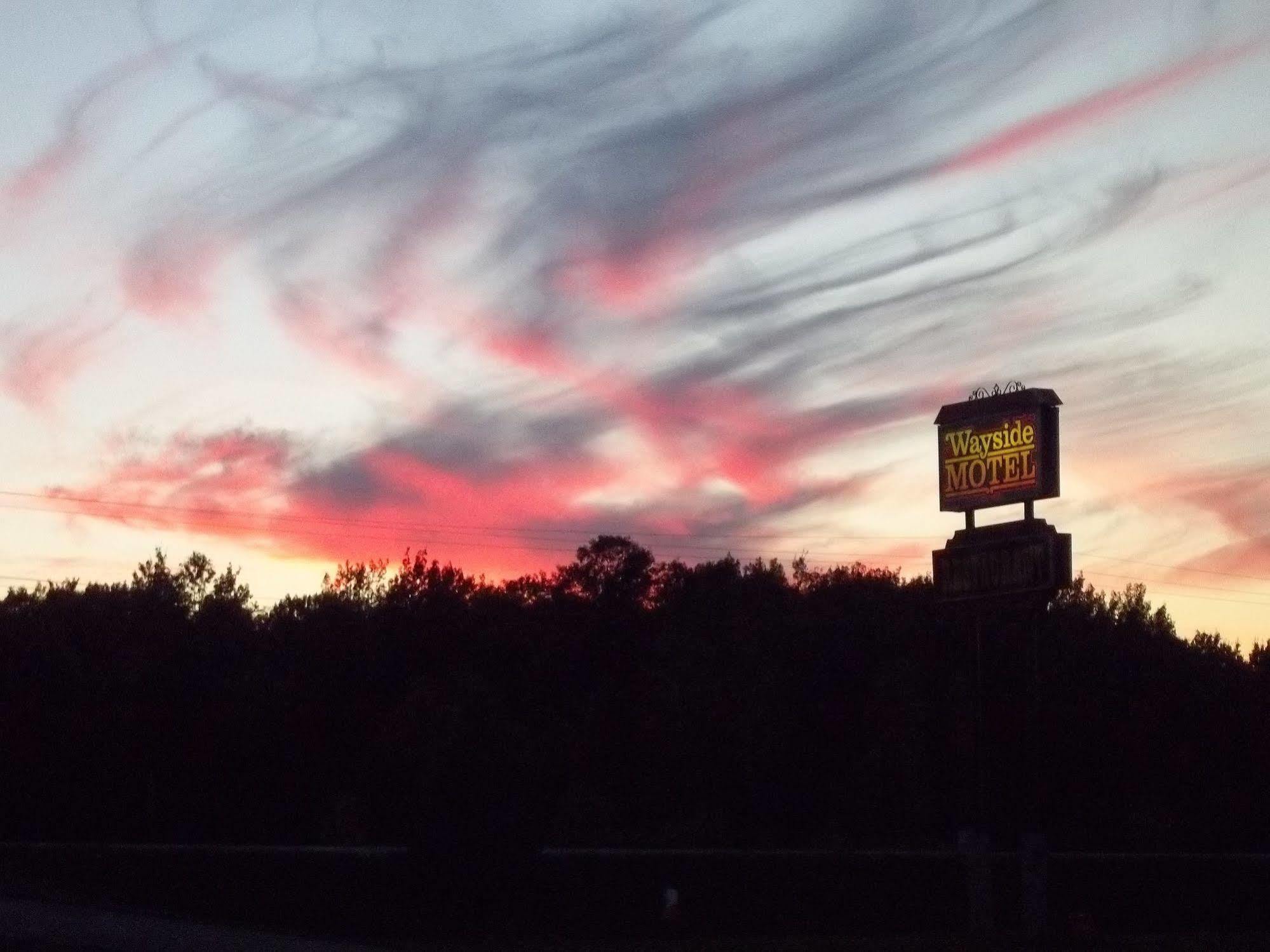 Wayside Motel Manitoulin Manitowaning Экстерьер фото