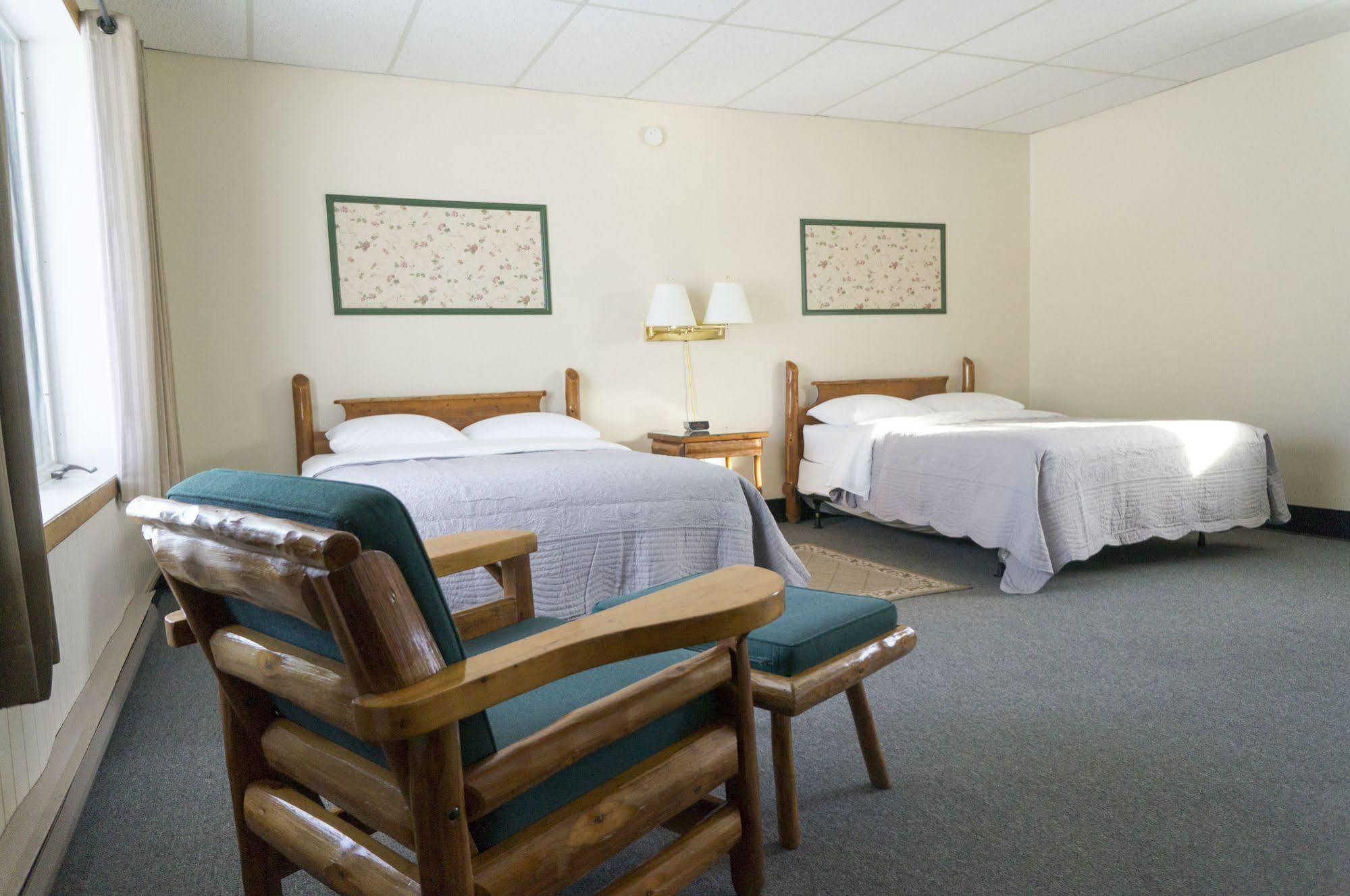 Wayside Motel Manitoulin Manitowaning Экстерьер фото