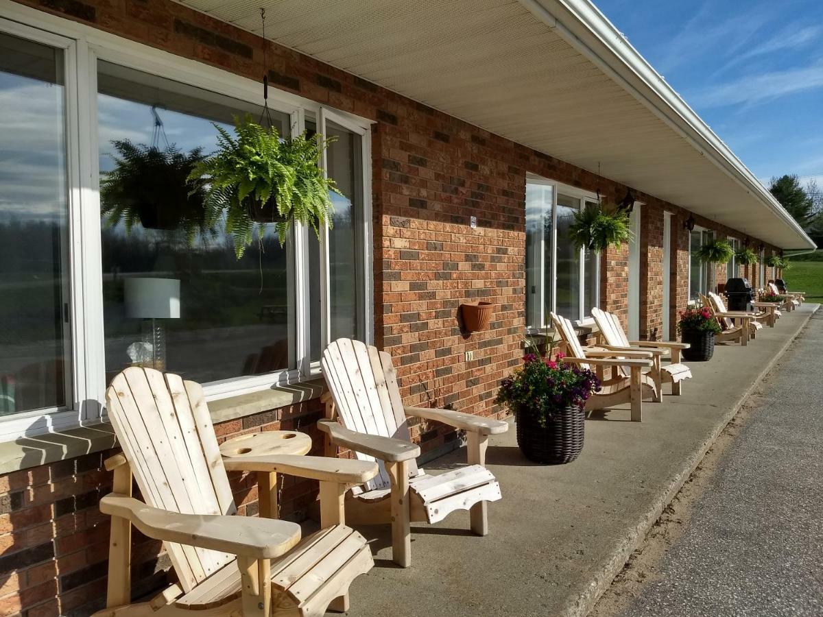 Wayside Motel Manitoulin Manitowaning Экстерьер фото