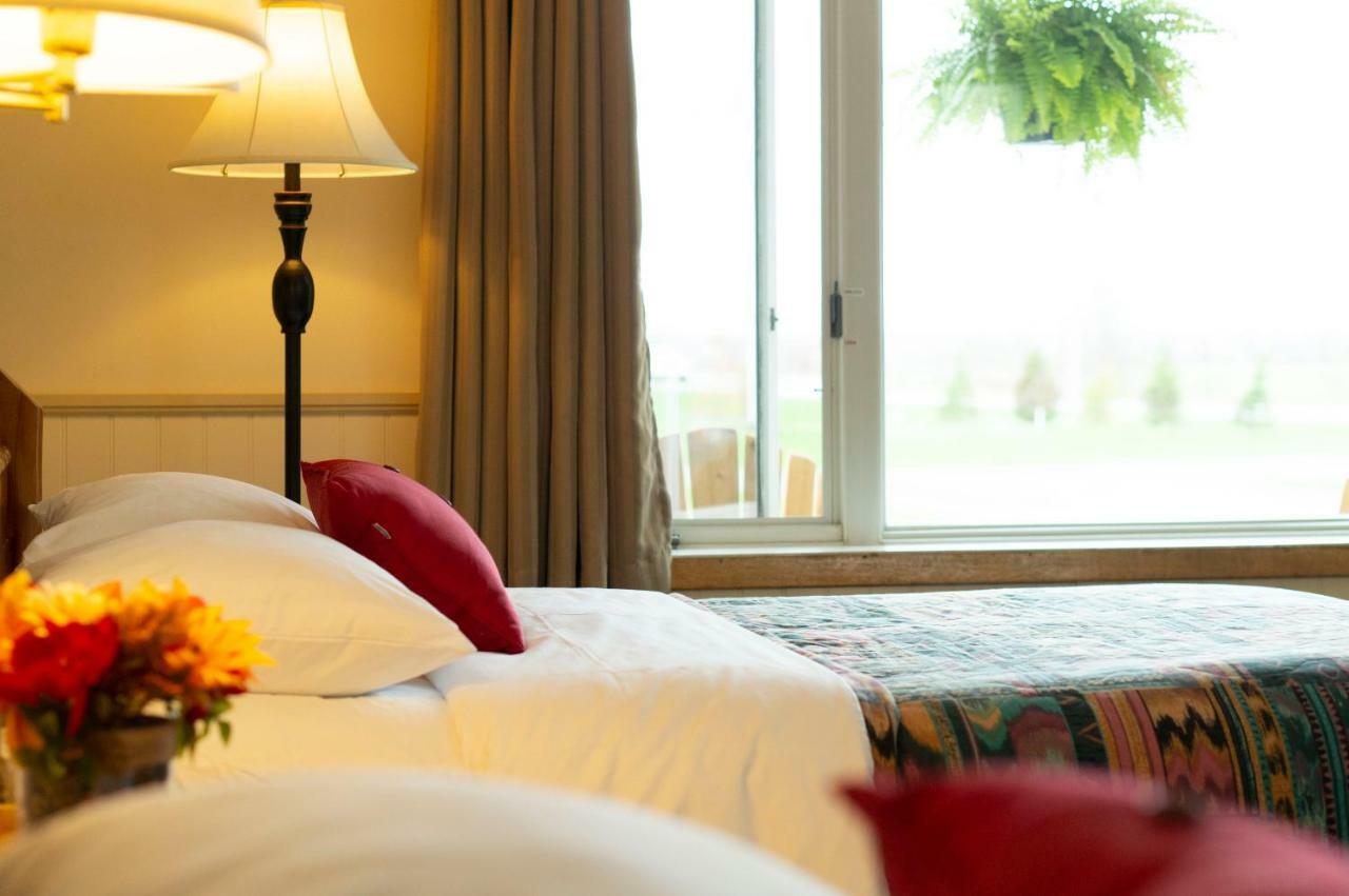 Wayside Motel Manitoulin Manitowaning Экстерьер фото